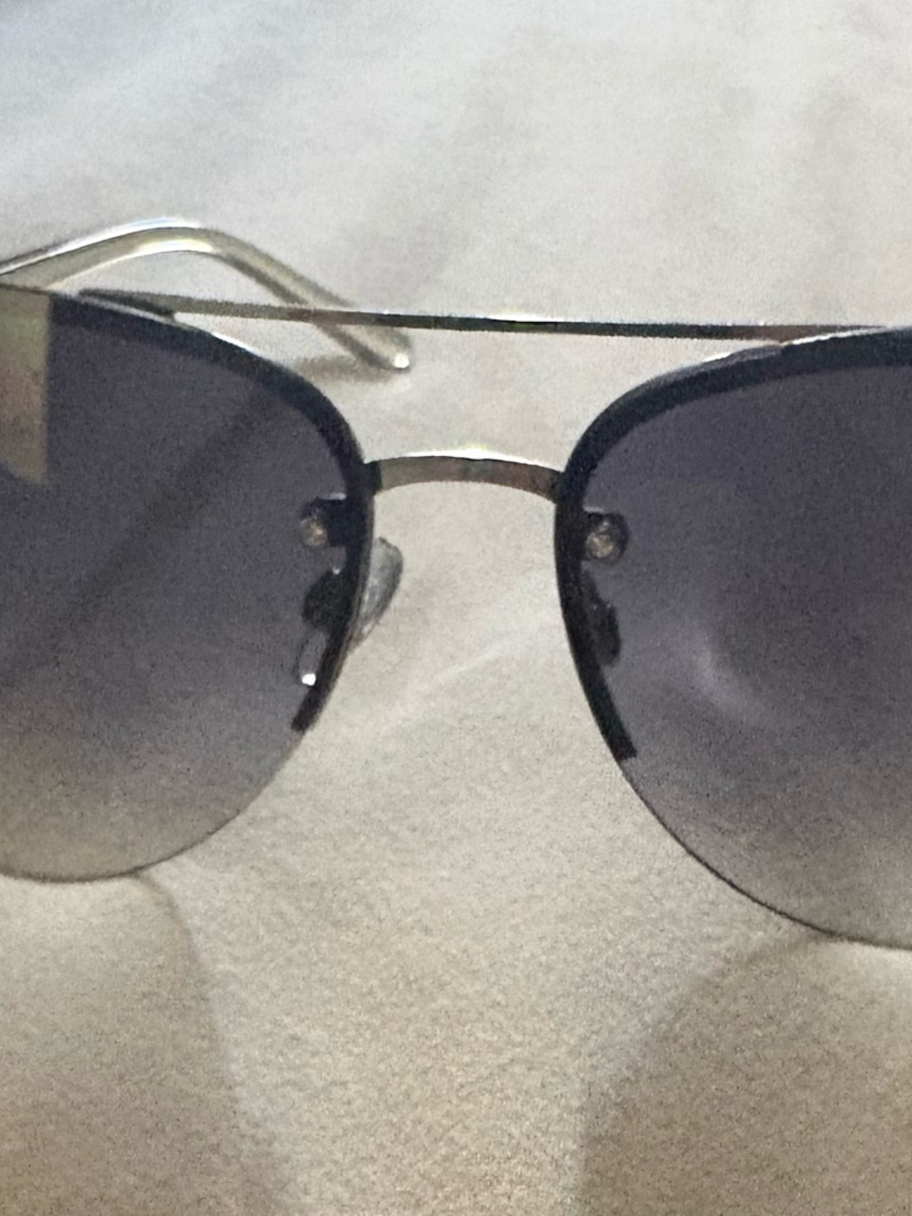 Women’s Diamond Stud Silver Metal Aviator Sunglasses Gradient Gray Lightweight